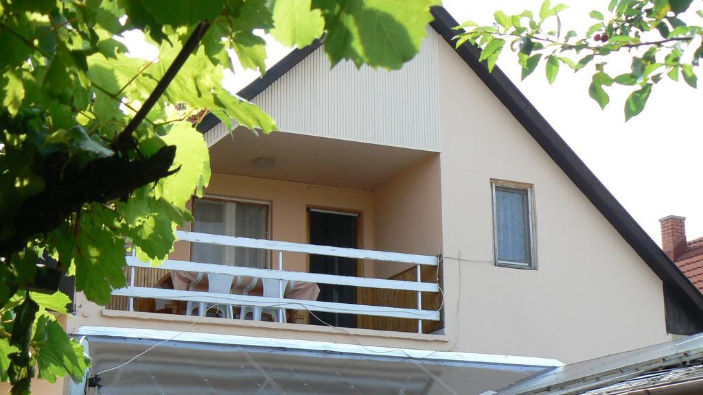 Magdalena Haz Apartment บาลาตอนแลลเล ห้อง รูปภาพ